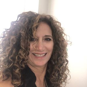 Meet your Posher, Lori